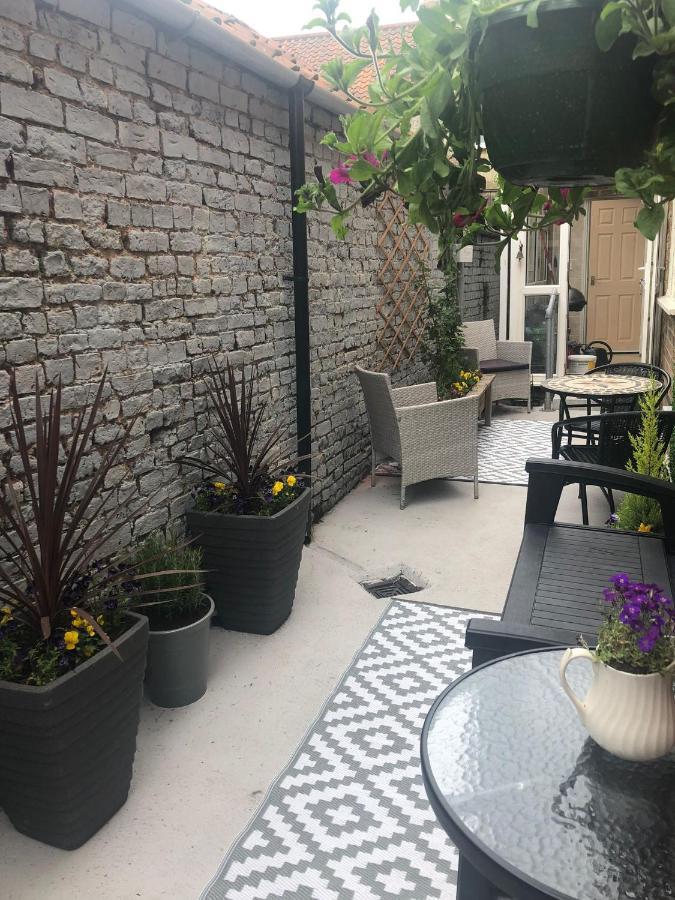 Large Cottage, Beach, Pubs Shops, Netflix, Bbq, Dog Friendly Hunmanby Exterior photo