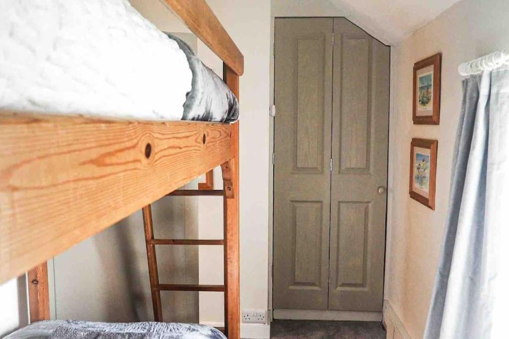 Large Cottage, Beach, Pubs Shops, Netflix, Bbq, Dog Friendly Hunmanby Exterior photo